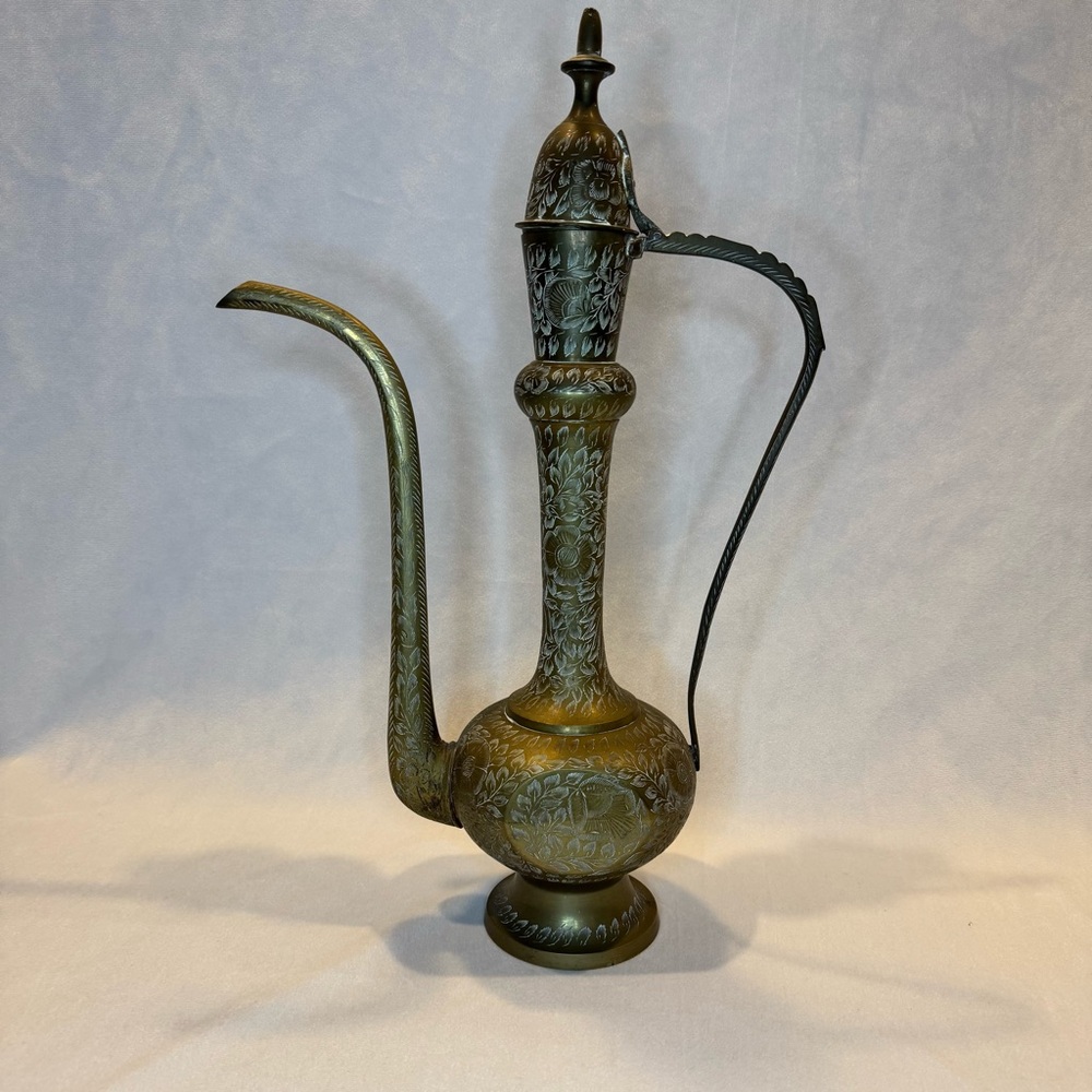 STUNNING! VTG 19” BRASS Genie Lamp Ornate Etched TEA POT With Lid C1950s